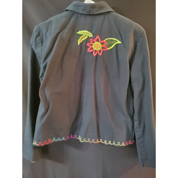 Beautiful Embroidered Hearts of Palm Jacket - Picture 3 of 6